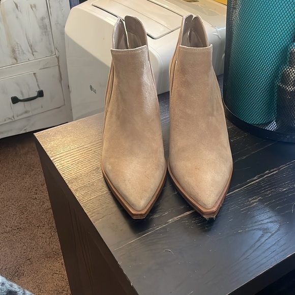 Vince Camuto booties - Picture 2 of 5